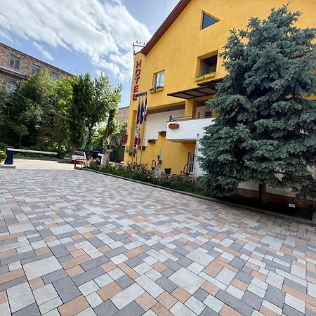 No Problem Hotel Yerevan Exterior photo