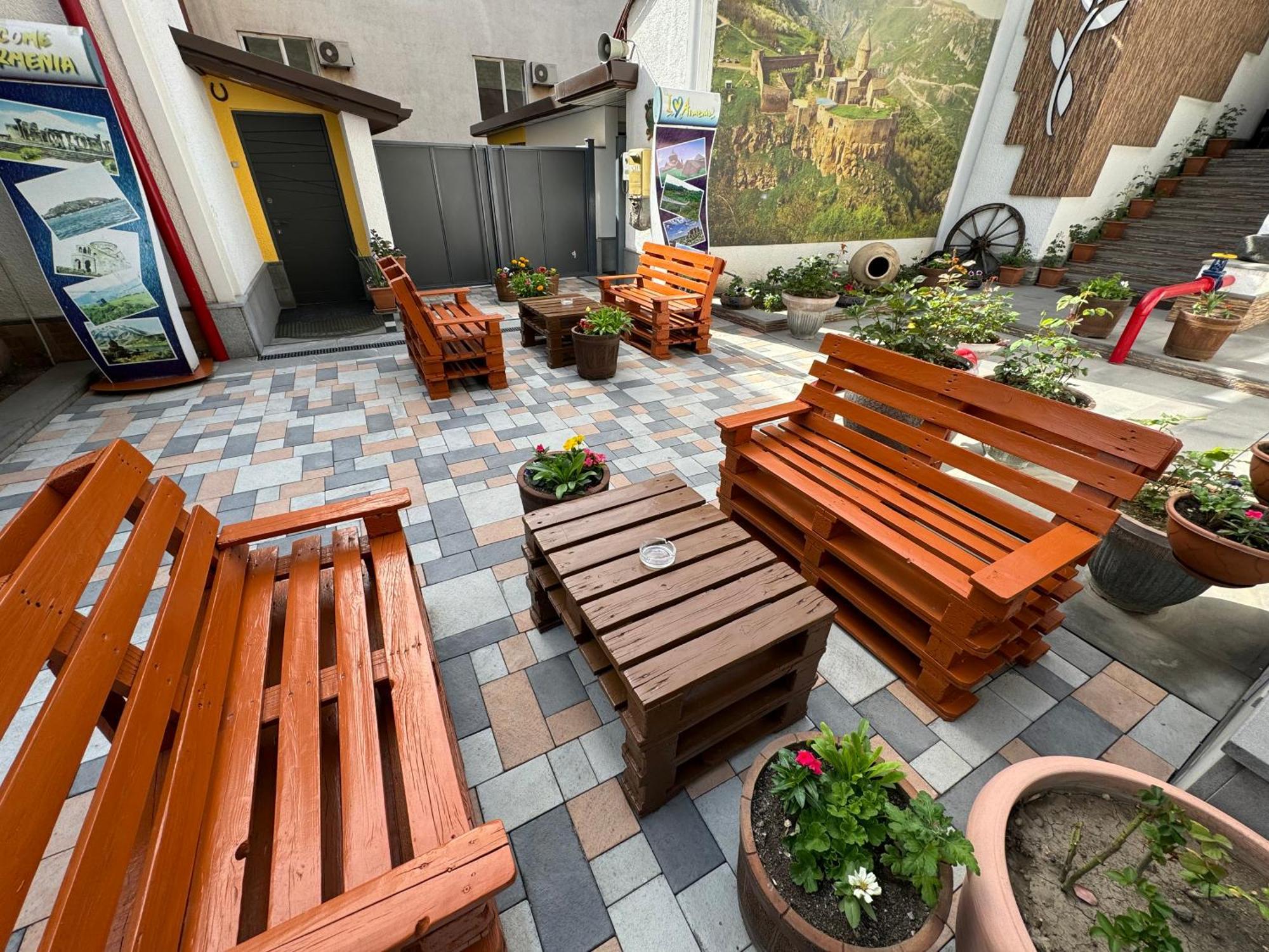 No Problem Hotel Yerevan Exterior photo