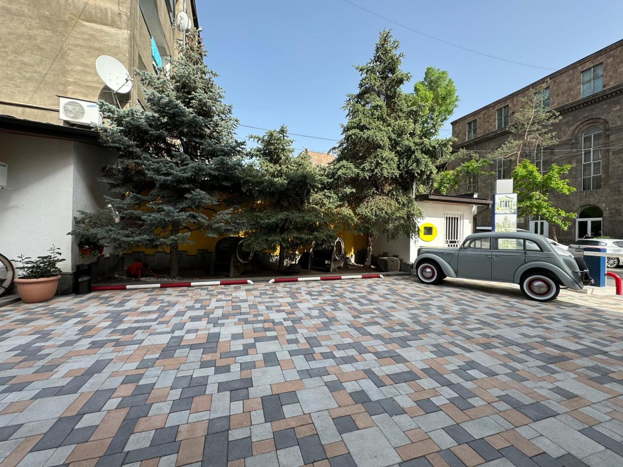 No Problem Hotel Yerevan Exterior photo