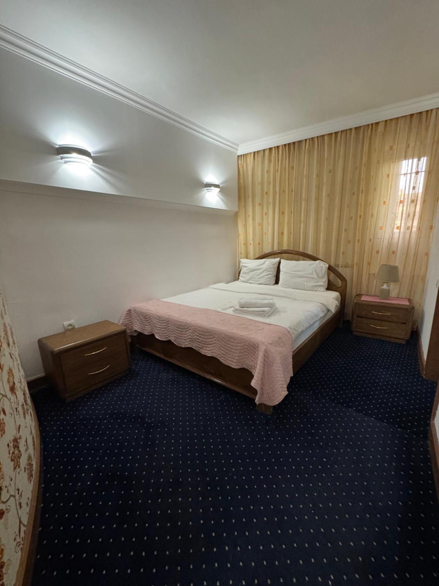 No Problem Hotel Yerevan Exterior photo